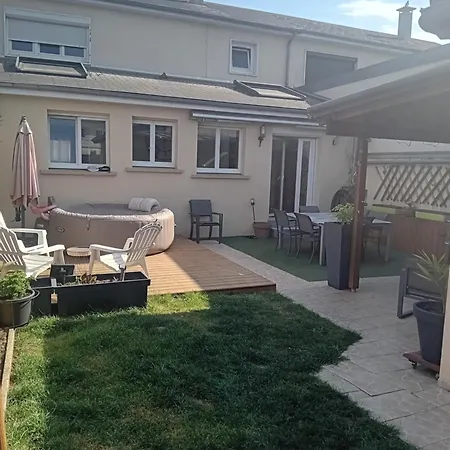 Holiday home Maison Proche Du Circuit Des 24h Du Mans Mulsanne